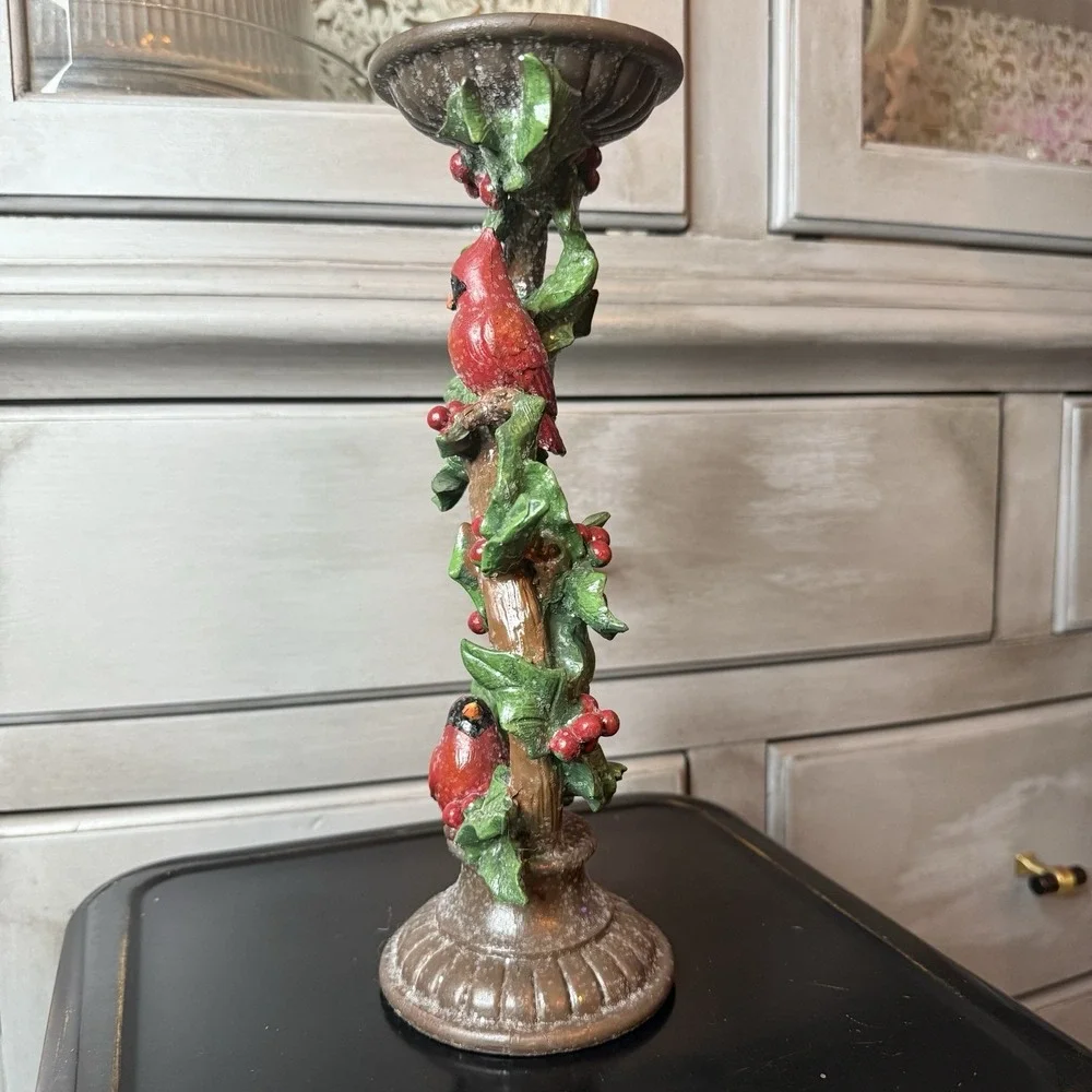 Cardinal festive christmas